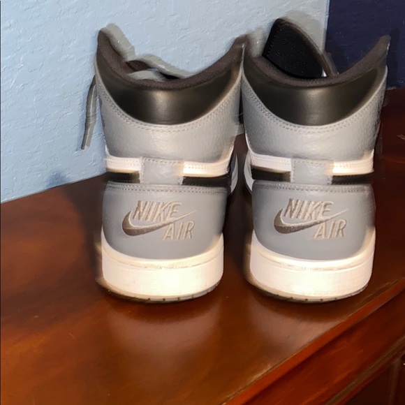 Jordan 1 Grey Black - Picture 2 of 4
